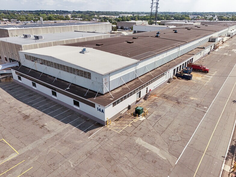 Primary Photo Of 14 Van Dyke Ave, New Brunswick Warehouse For Lease