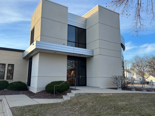 More Photos Of 717 3rd Ave SE, Rochester Office For Lease