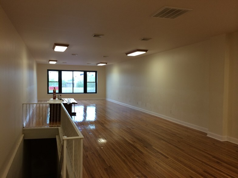 More Photos Of 808 N Broad St, Philadelphia Office For Lease