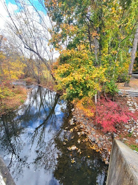 More Photos Of 20 Newton Ave, Sussex Office Residential For Sale