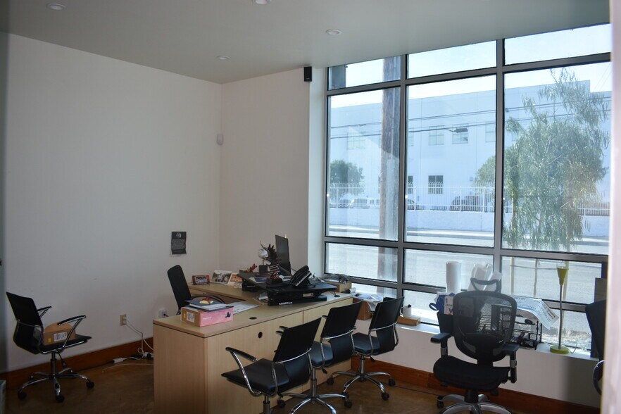 More Photos Of 5508 Santa Fe Ave, Los Angeles Light Manufacturing For Sale