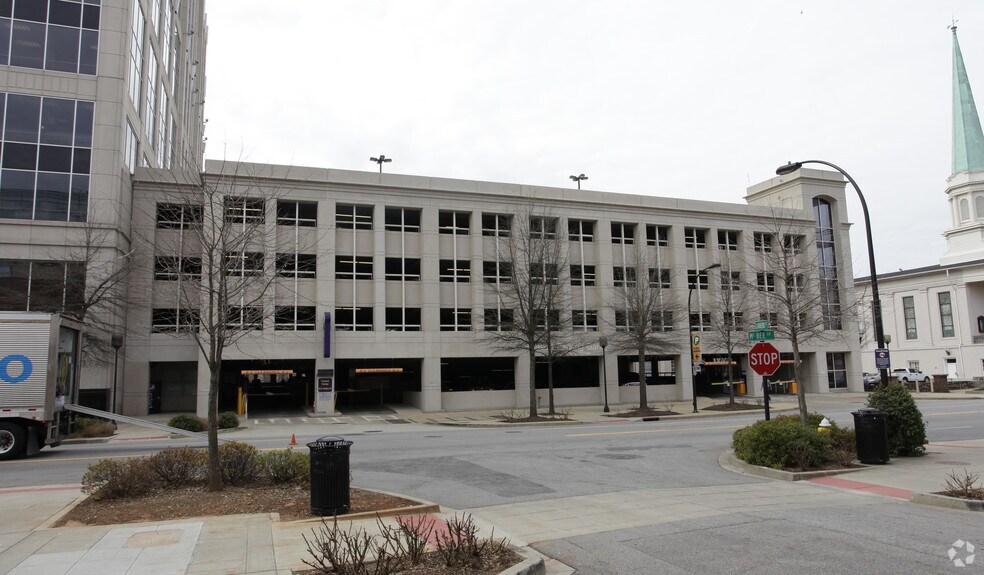 More Photos Of 11 N Irvine St, Greenville Office For Lease