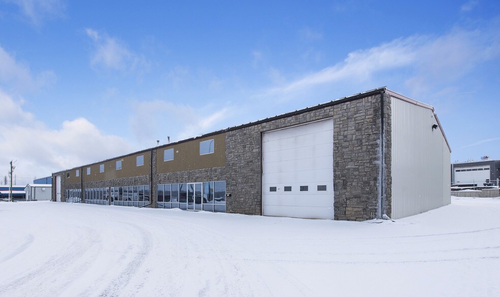 More Photos Of 145 MacMillan Rd, Fort McMurray Flex For Lease