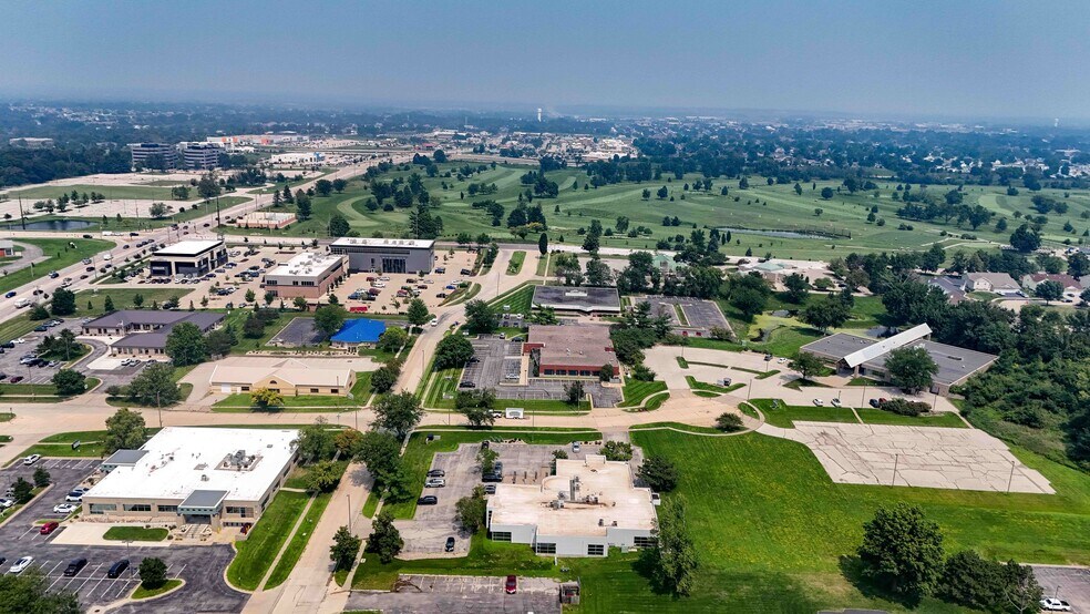 More Photos Of 3950 River Ridge Dr NE, Cedar Rapids Office For Sale