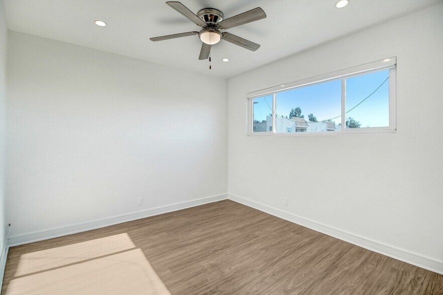 More Photos Of 700 S 6th St, Burbank Apartments For Sale