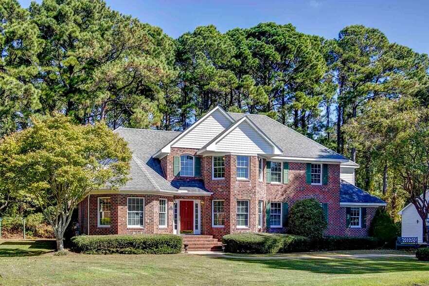 More Photos Of 113 Robert Bruce dr, Manteo Flex For Sale