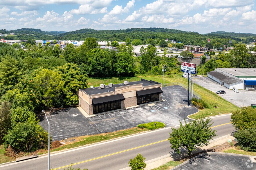 Primary Photo Of 3176 Linden Dr, Bristol Freestanding For Sale