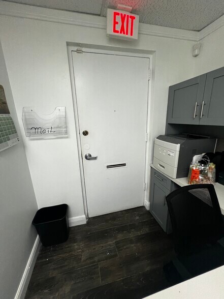 More Photos Of 13500 SW 88th St, Miami Medical For Sale