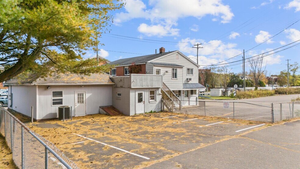 More Photos Of 2980 Whitney Ave, Hamden Storefront Retail Office For Lease