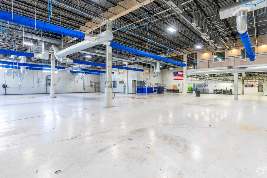 More Photos Of 612-616 Dwight St, Springfield Warehouse For Lease