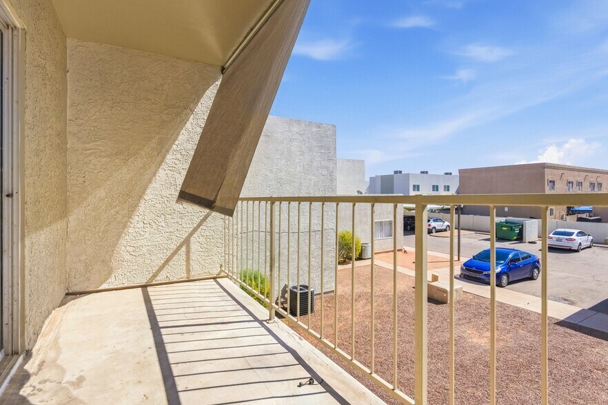 More Photos Of 2828 E Tierra Buena Ln, Phoenix Multifamily For Sale