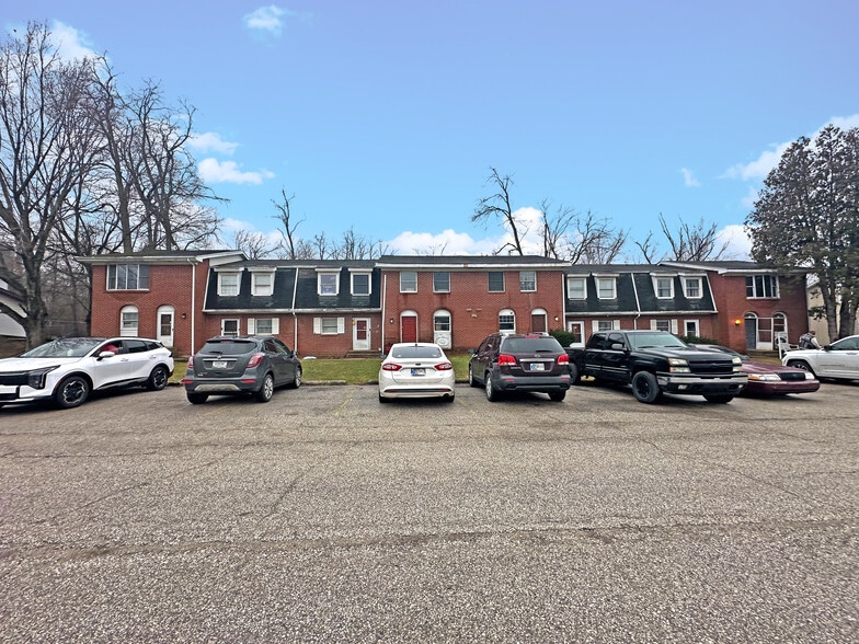 More Photos Of 5056 N Pawnee Trl, La Porte Apartments For Sale