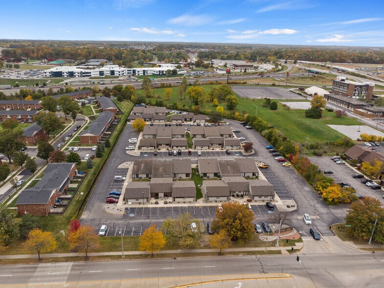 More Photos Of 5933 Stoney Creek Dr, Fort Wayne Office Residential For Sale