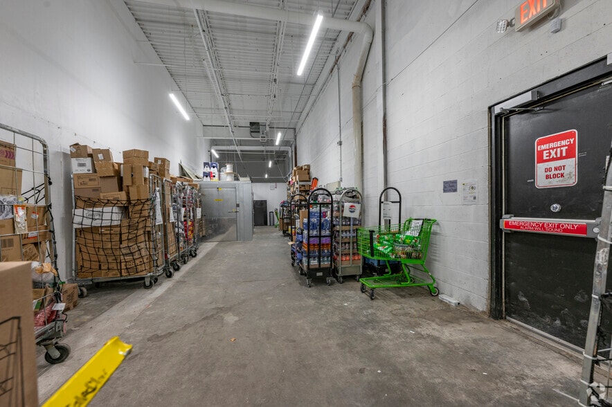 More Photos Of 125 Westbrook Rd, Essex Storefront For Sale