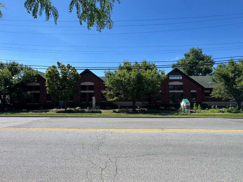 More Photos Of 808 Lincolnway, Valparaiso Healthcare For Lease