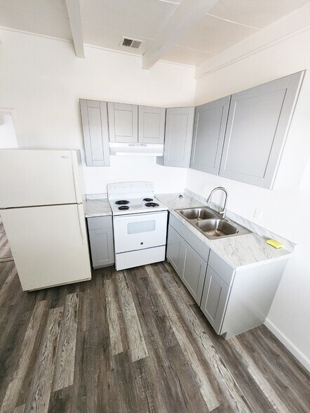 More Photos Of 2117 Donna St, North Las Vegas Apartments For Sale