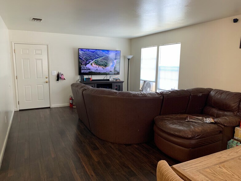More Photos Of 308 Florida St, Vallejo Apartments For Sale