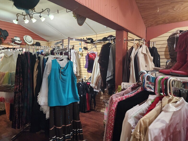 More Photos Of 302 E Fremont St, Tombstone Freestanding For Sale