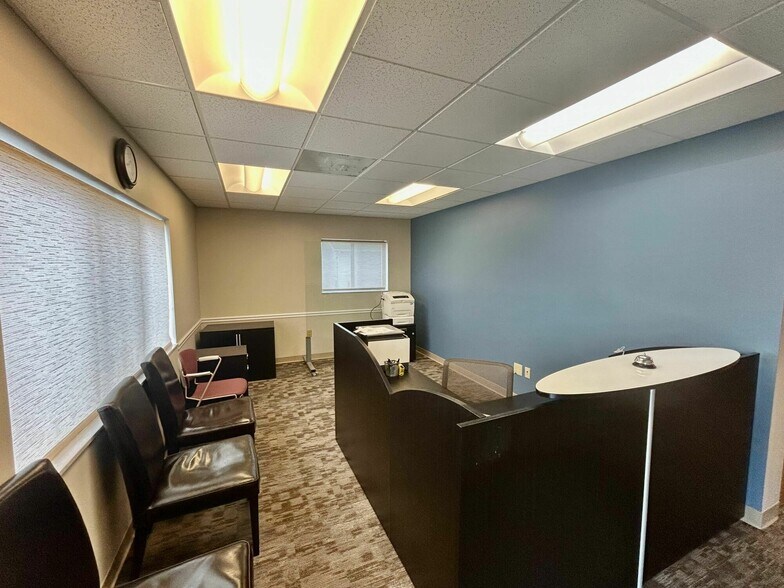 More Photos Of 11156 Main St, Cincinnati Office For Lease