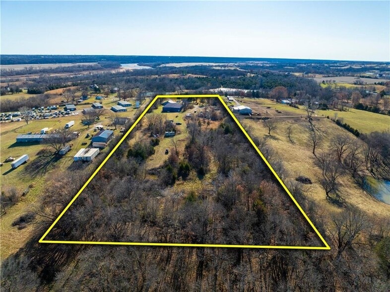 More Photos Of 13612 Stillwell Rd, Bonner Springs Auto Salvage Facility For Sale