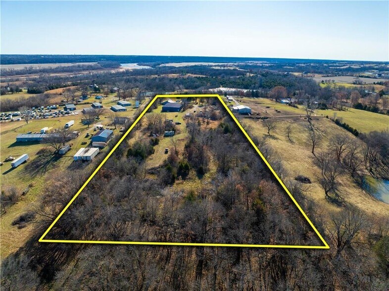 More Photos Of 13612 Stillwell Rd, Bonner Springs Auto Salvage Facility For Sale