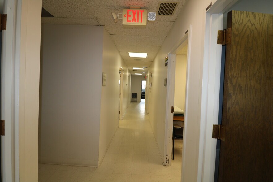 More Photos Of 34 Executive Dr, Norwalk Medical For Sale