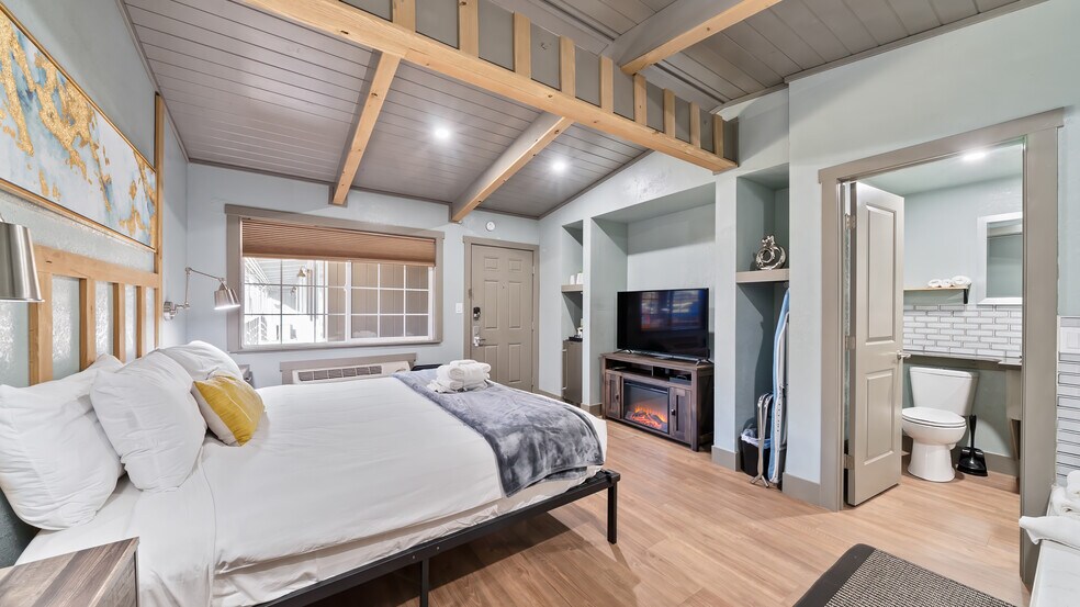 More Photos Of 4133 Cedar Ave, South Lake Tahoe Hotel For Sale