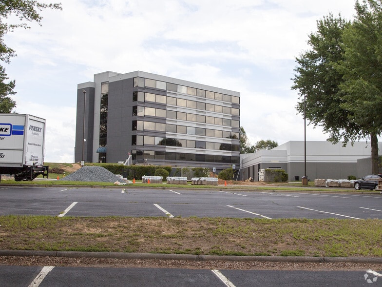 More Photos Of 5790 University Pky, Winston-Salem Hotel For Sale