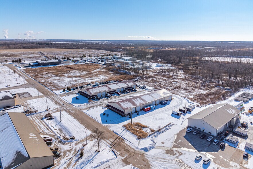 More Photos Of 1299 Leah Rd, Morris Warehouse For Lease