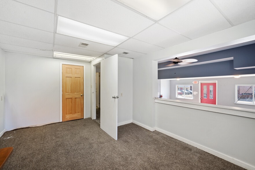 More Photos Of 560 W Pike St, Canonsburg Office Residential For Sale
