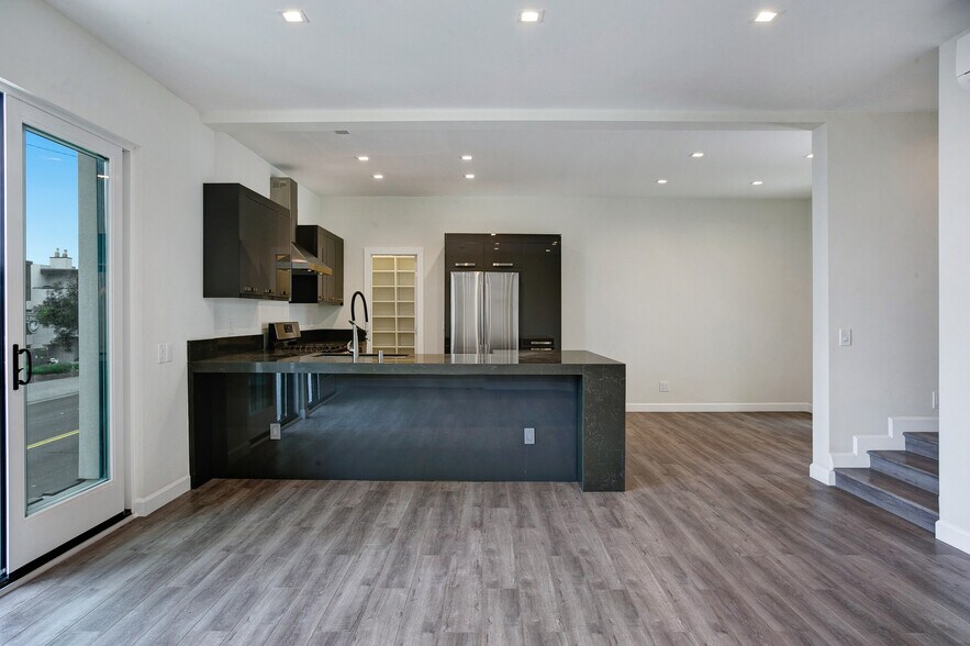 More Photos Of 621 Ramona Ave, Laguna Beach Apartments For Sale