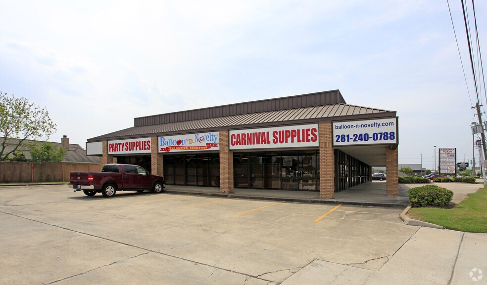 More Photos Of 4611-4711 S Main St, Stafford Unknown For Lease