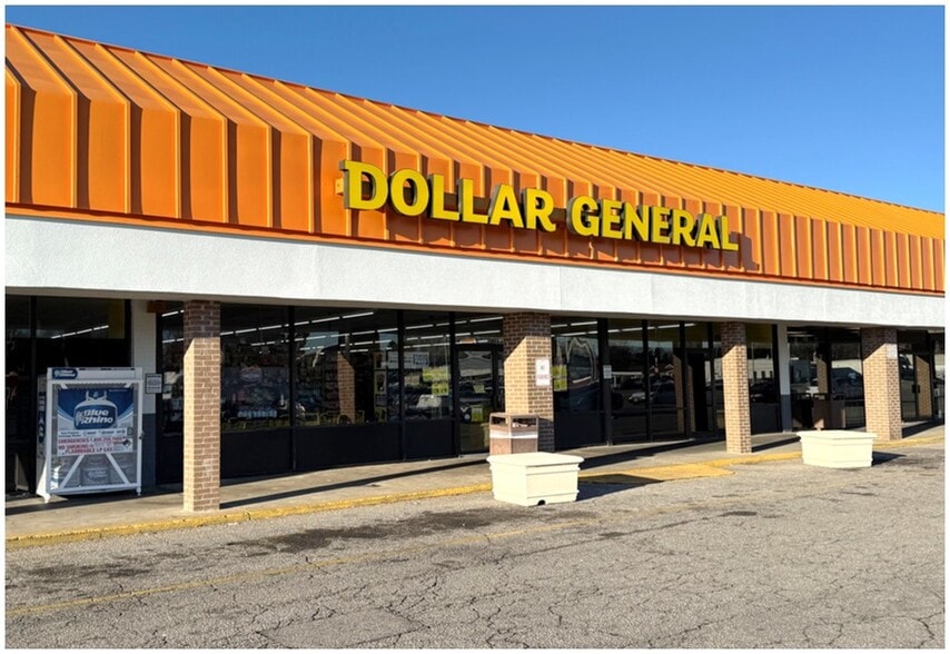 More Photos Of 2858-2884 Airline Blvd, Portsmouth Storefront For Sale