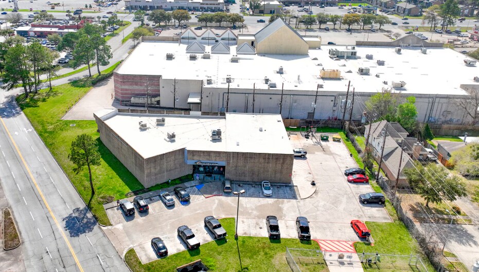 More Photos Of 20121 Highway 59 N, Humble Freestanding For Sale