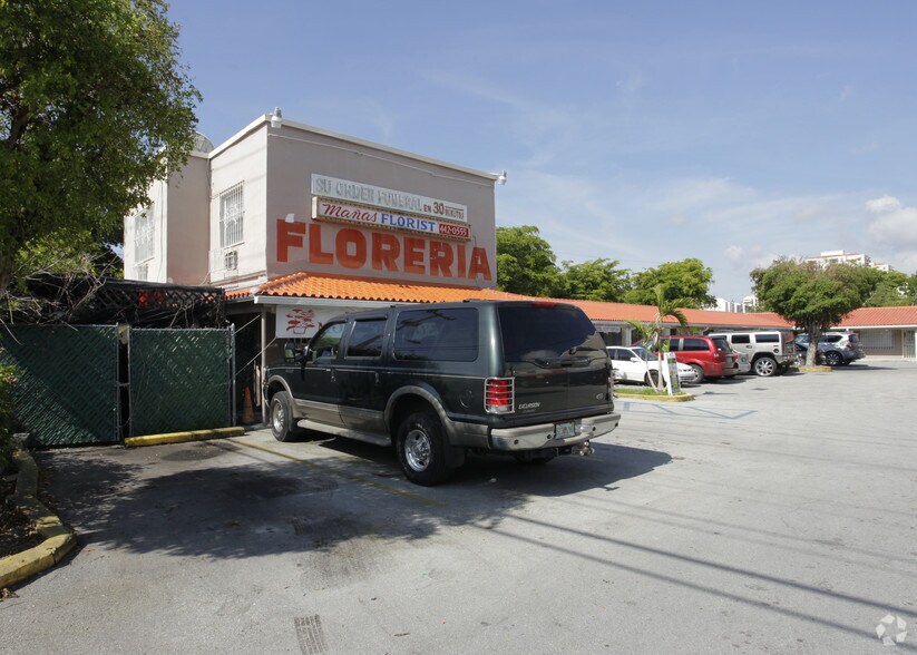 More Photos Of 3400-3410 SW 8th St, Miami General Retail For Lease