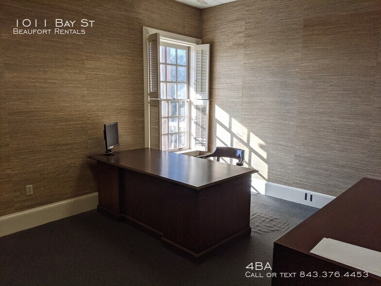 More Photos Of 1011 Bay St, Beaufort Office For Lease
