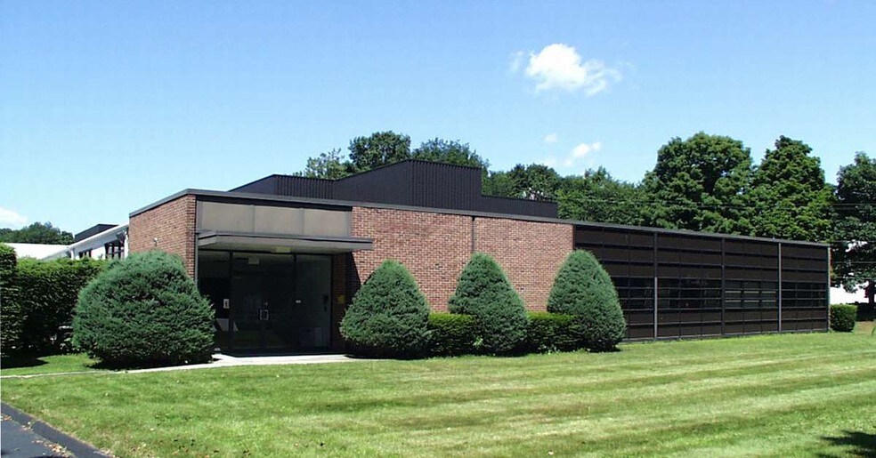 More Photos Of 141 Danbury Rd, Wilton Office For Sale
