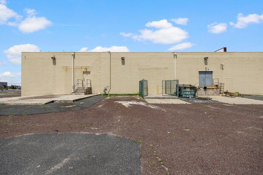 More Photos Of 4910 Wellington Ave, Ventnor City Freestanding For Lease