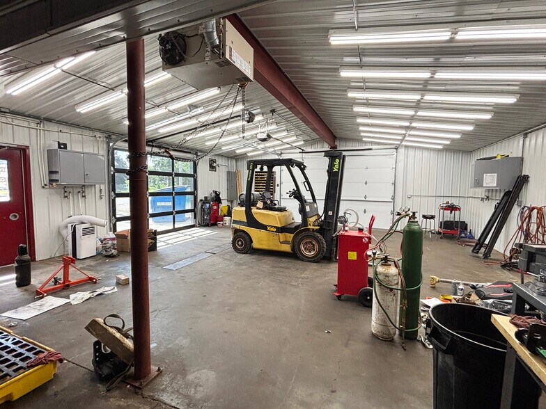 More Photos Of 1230 S Main St, Rice Lake Freestanding For Sale