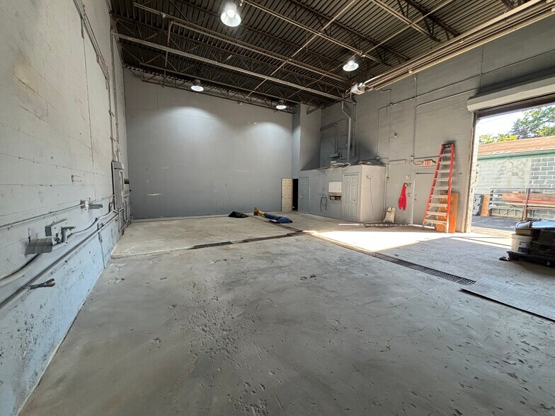 More Photos Of 103 Montgomery Ave, Irvington Warehouse For Sale