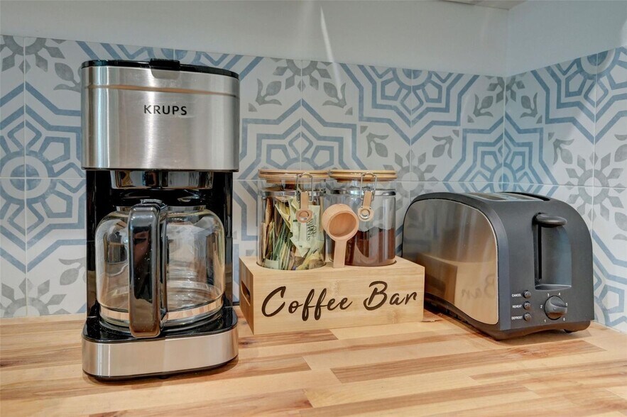 More Photos Of 1944 NE 5th St, Deerfield Beach Apartments For Sale