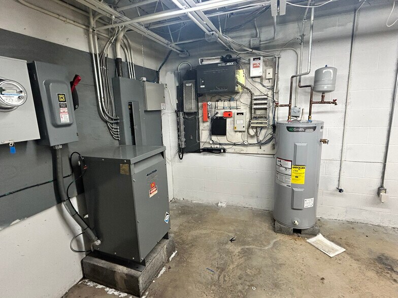 More Photos Of 33 N Brown St, Lewistown Storefront Retail Office For Sale