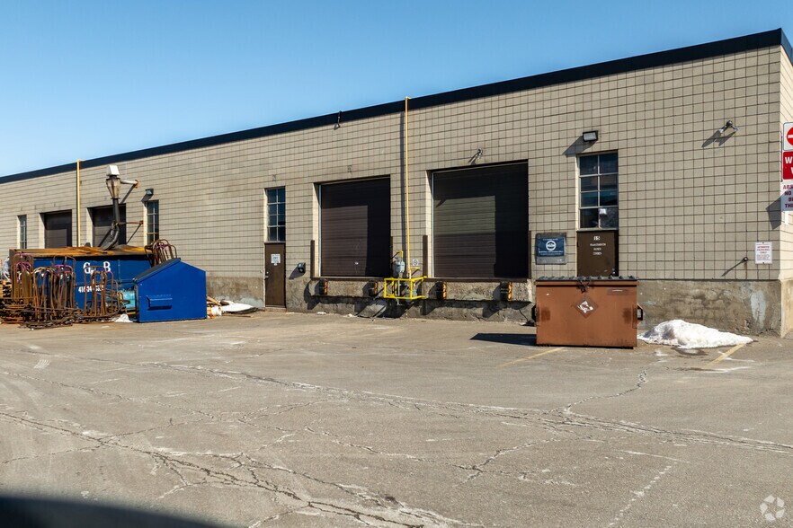 More Photos Of 173 Glidden Rd, Brampton Warehouse For Lease