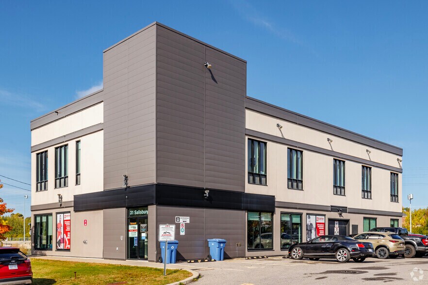 More Photos Of 201 Av Cartier, Pointe-claire Medical For Lease