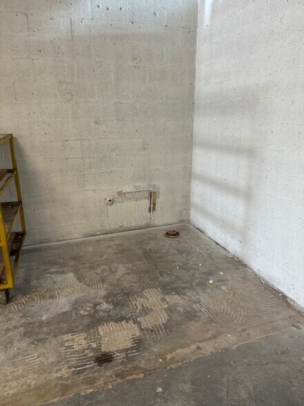 More Photos Of 3400 NE 6th Ter, Pompano Beach Industrial For Sale