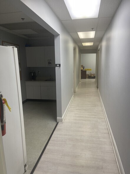 More Photos Of 4500 Green Point Dr, Greensboro Warehouse For Lease
