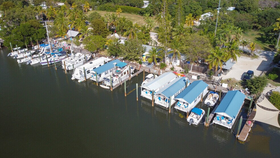 More Photos Of 200 Treasure Harbor Dr, Islamorada Marina For Sale