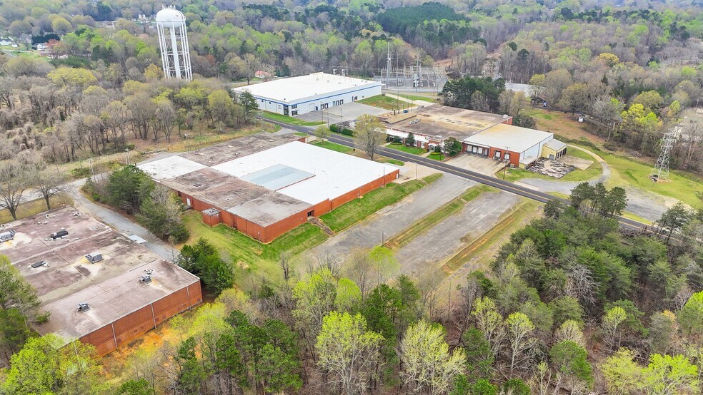More Photos Of 900 W Academy St, Cherryville Manufacturing For Sale