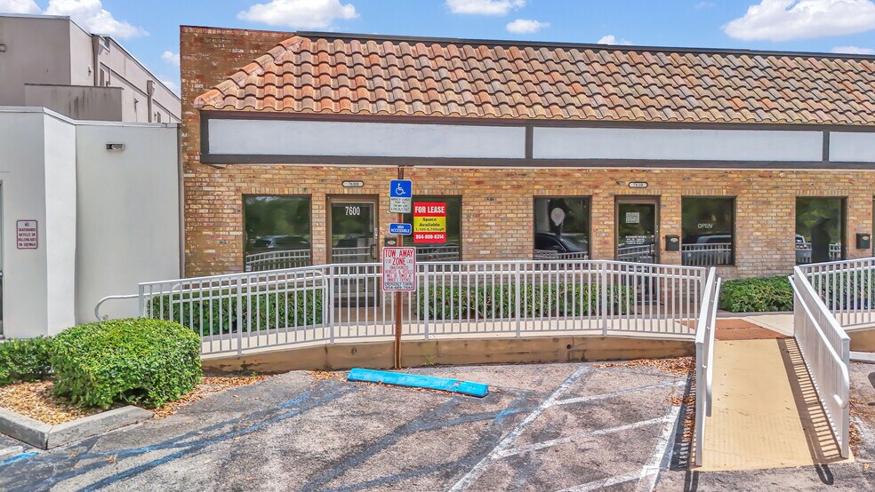 More Photos Of 7600 Wiles Rd, Coral Springs Unknown For Lease