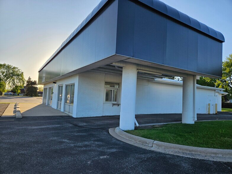 More Photos Of 6270 State St, Saginaw Freestanding For Lease